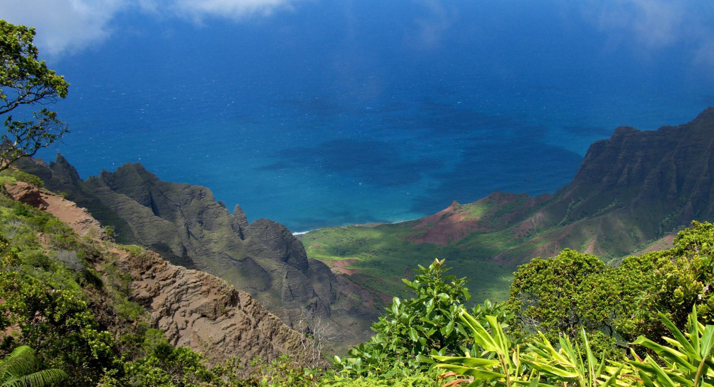 Hawaii tours Helicopter trips over beautiful Hawaii helicopters